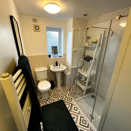 Entire Home/free Parking /racecourse 아파트