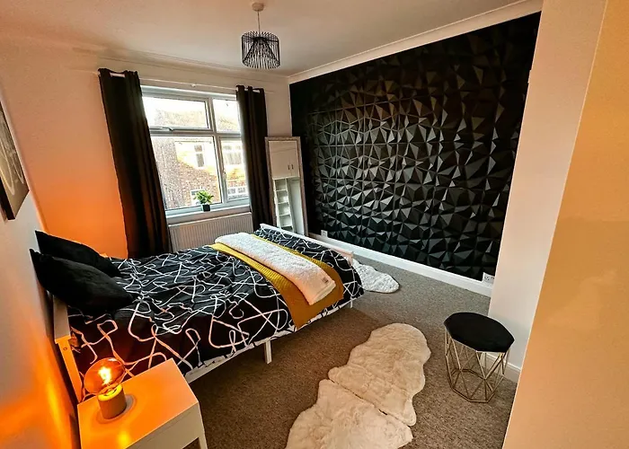 Entire Home/free Parking /racecourse Apartman *