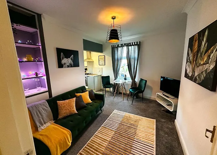 Entire Home/free Parking /racecourse