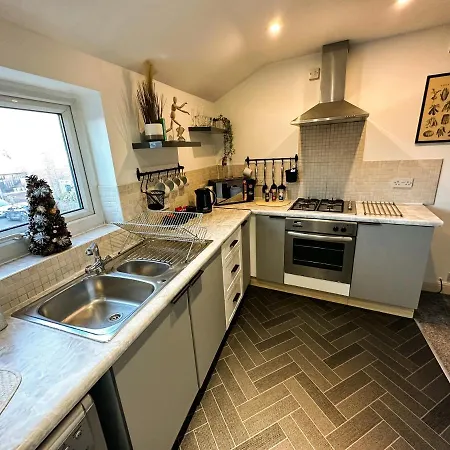 Entire Home/free Parking /racecourse Apartman *